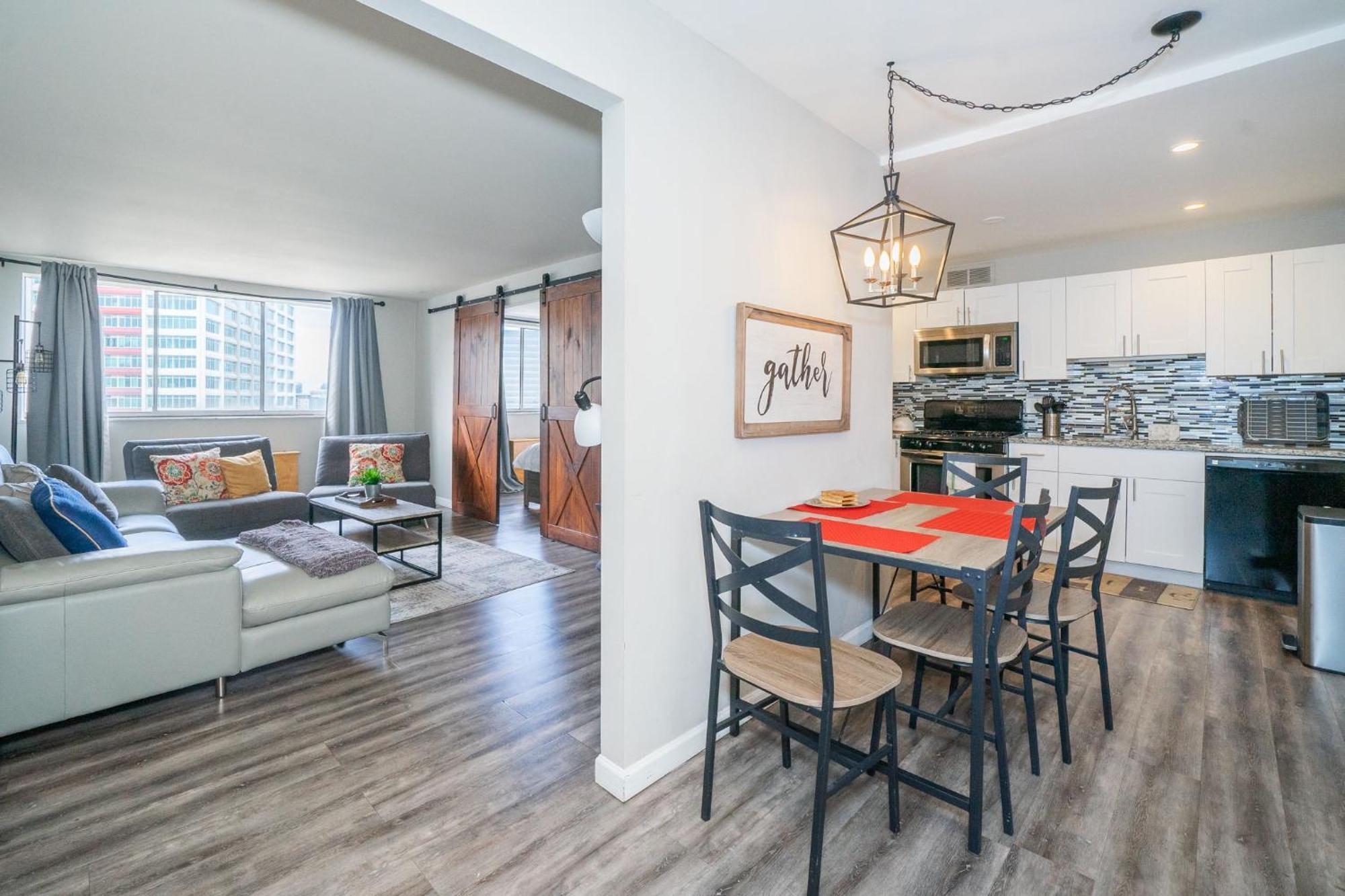אטלנטה Welcoming Barn, 2 Bedroom & 1 Bath & Parking מראה חיצוני תמונה